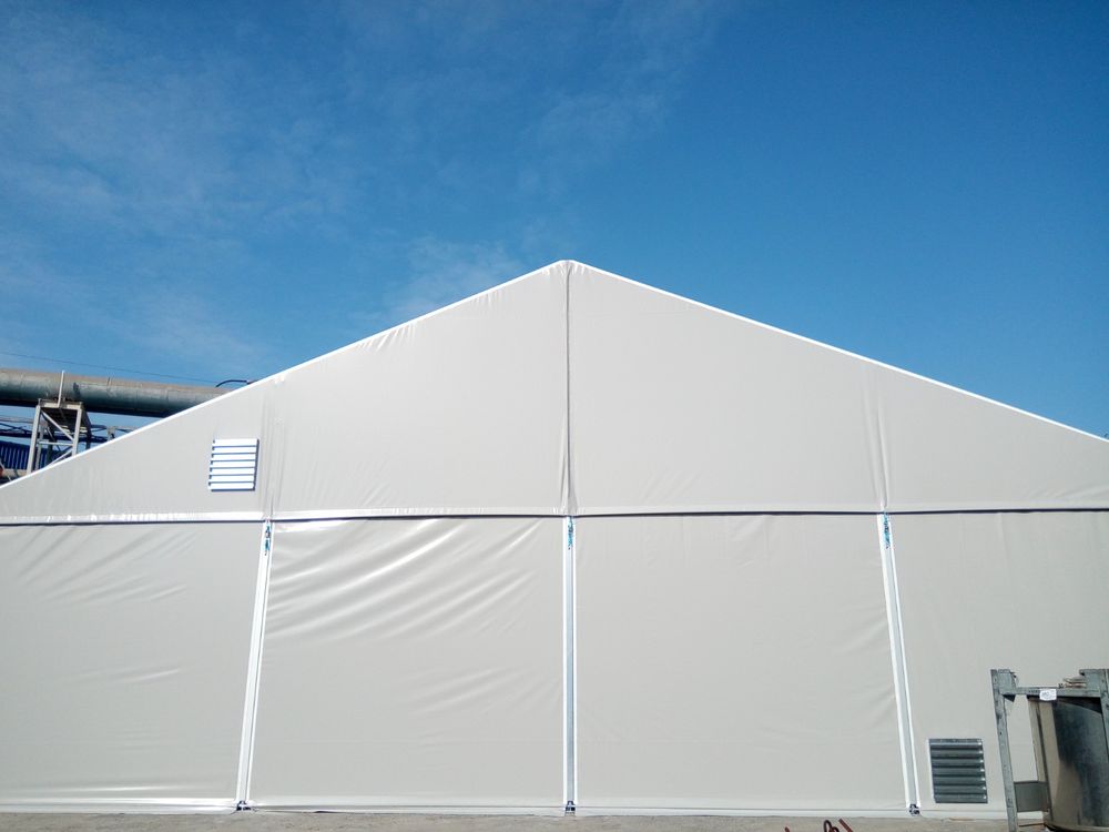 Realizace stanové haly pro skladování s rozměry 16 x 20 m a boční výškou 4 m.